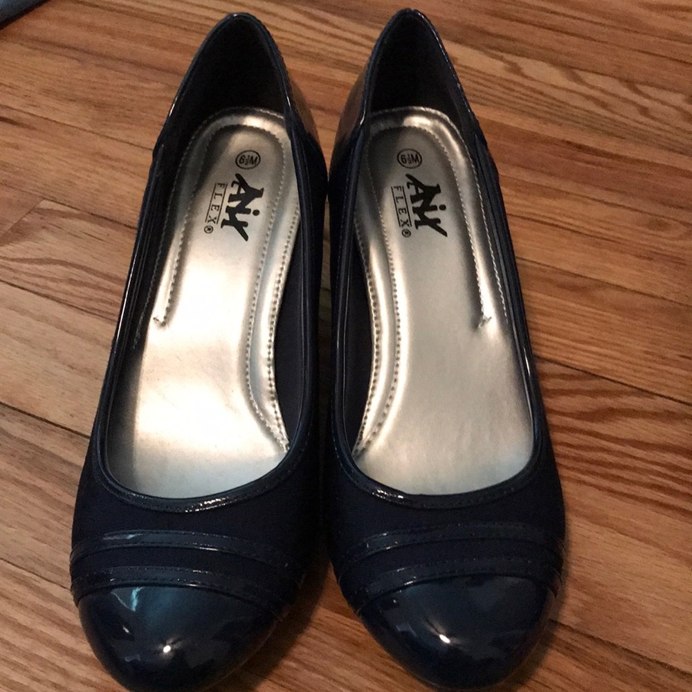 Air Flex 6 1/2 M Navy Heels